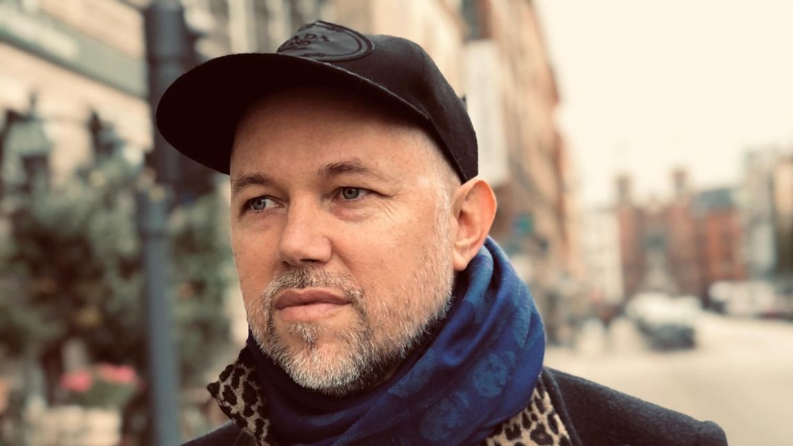 Popartisten Tomas Andersson Wij är trött på mellanrätten. Foto: Josefin Janson (CC BY-SA 4.0)