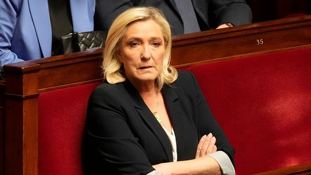 ”Om något så är den franska domstolens dom mot Marine Le Pen och partiet Nationell Samling det verkliga hotet mot den franska demokratin”, skriver Leif Kullberg. Foto: Michel Euler/AP/TT