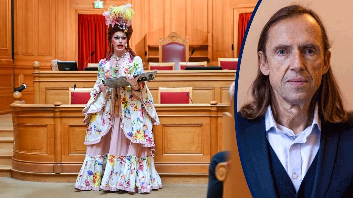 Medlem i folkgrupp läser sagor i riksdagens förstakammarsal. Foto: Jonas Ekströmer/TT 