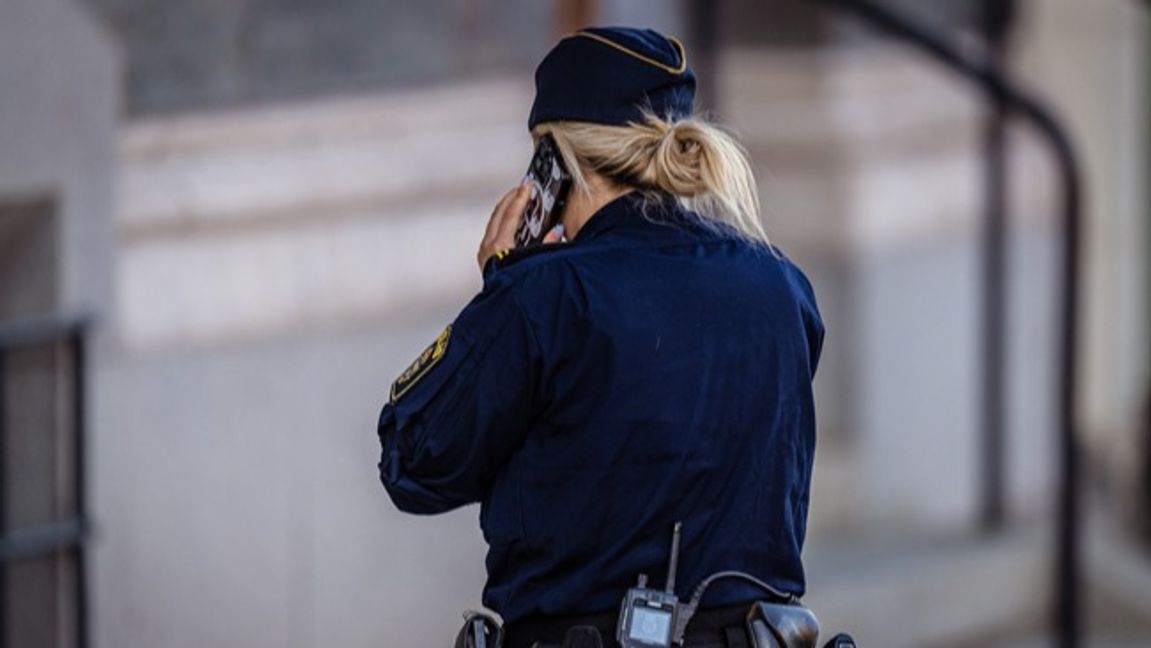 Sedan 1 april måste rektorer rapportera misstänkt brottslighet till polisen – men många struntar i lagen, enligt polisen. Foto: Magnus Lejhall/TT. 