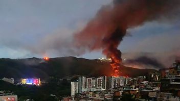 Flera explosioner skedde i Caracas under natten. Foto: STR/AFP/TT
