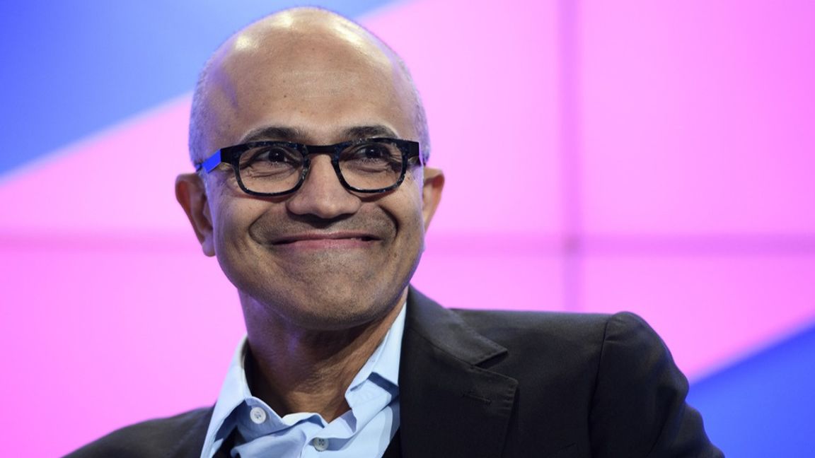 Microsofts vd Satya Nadella kan numera skryta med att han leder världens högst värderade börsnoterade företag. Foto: Laurent Gilleron AP/TT