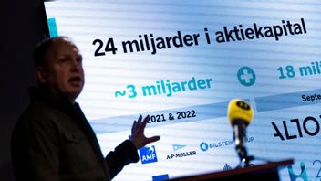 H2Green Steel VD Henrik Henriksson presenterar nyhet om att företaget nu säkrat lånefinansiering som täcker upp företagets totala behov för att säkra storskalig produktion av grönt stål i Boden. Foto: Pontus Lundahl/TT