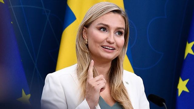 Ebba Busch och övriga ministrars arvoden går upp ett snäpp. Bild: Lars Schröder / TT 