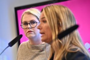Två av de nya namnen i S verkställande utskott – Lena Hallengren, gruppledare i riksdagen, och Anna-Caren Sätherberg, klimat- och miljöpolitisk talesperson. Arkivbild Claudio Bresciani/TT