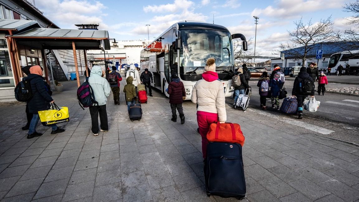 ex bussar från Västsverige var ombord på färjan och för de flesta Ukrainska flyktingarna fortsatte färden norrut i Sverige. Foto: Johan Nilsson / TT