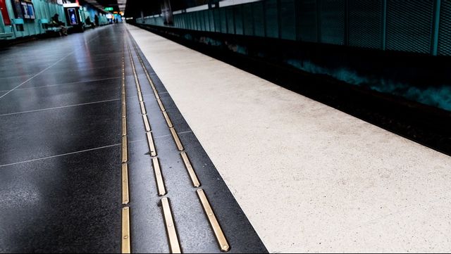 Det är fortsatta begränsningar i trafiken på tunnelbanans blå linje i Stockholm. Arkivbild. Foto: Amir Nabizadeh/TT