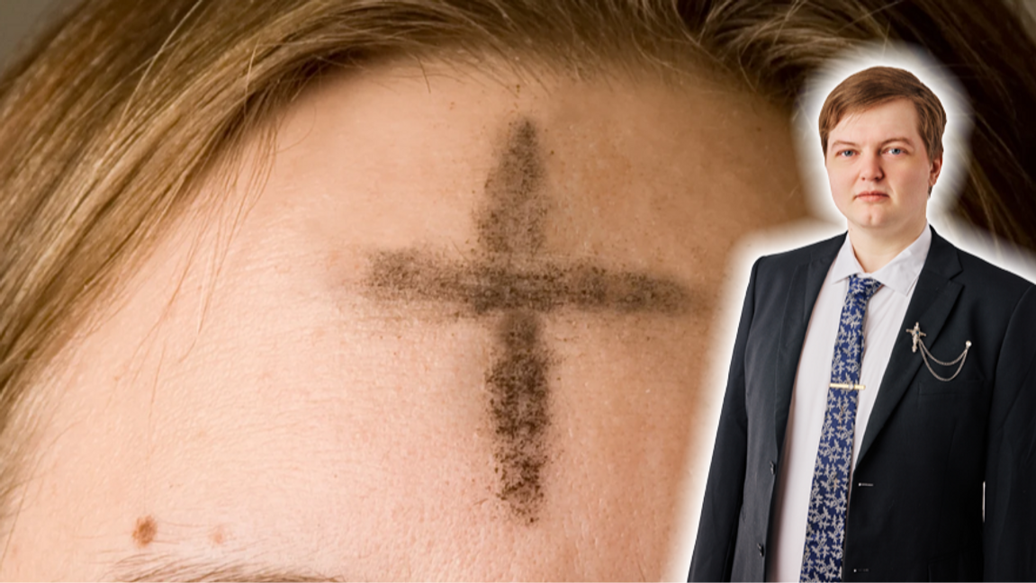 Ett ask-kors för askonsdagen. Foto: Oxh973, Public Domain, via Wikimedia Commons