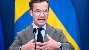 De kortvuxna menar att Kristersson inte borde tala om ekonomiska dvärgar. Foto: Fredrik Sandberg/TT