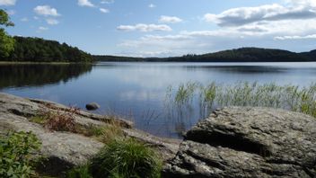 Man misshandlad vid sjö avliden