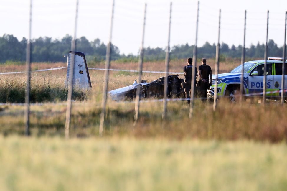 Nio personer har omkommit i en flygkrasch i Örebro. Foto: Jeppe Gustafsson/TT.