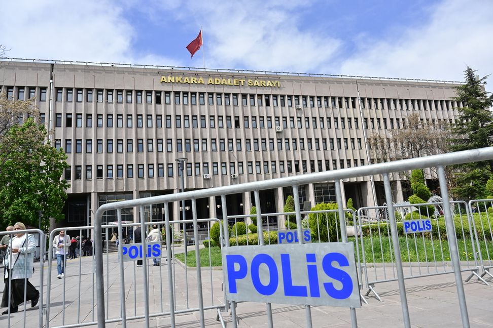 Domstolsbyggnaden där rättegången mot journalisten Joakim Medin hålls på onsdagen i Turkiet huvudstad Ankara. Foto: Jonas Ekströmer/TT