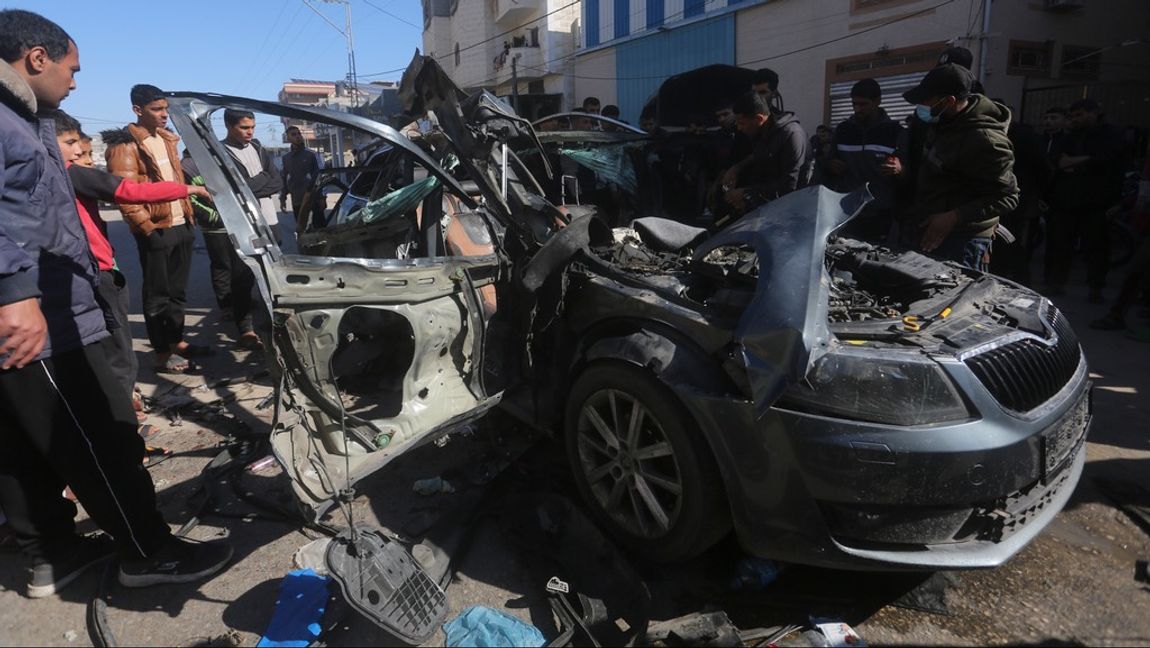 Inifrån bilen manövrerades en drönare, men vad var syftet? Foto: Hatem Ali/TT