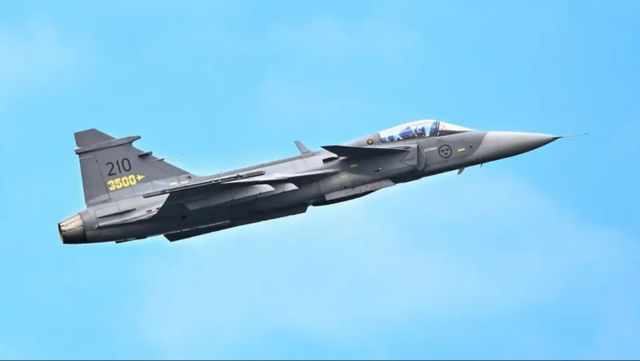 Svenska Saab Gripen kan bli det nya tillskottet i Kanadas flygvapen efter att landets försvarsminister fått i uppdrag att utreda alternativ till amerikanska F-35. Foto: TT