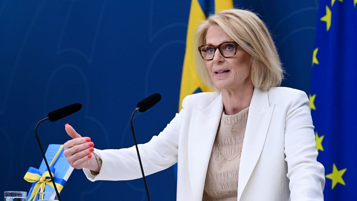 Finansminister Elisabeth Svantesson (M) under en pressträff i Rosenbad där regeringen presenterade vårpropositionen. Foto: Jonas Ekströmer/TT