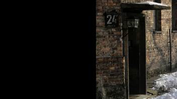 Ingången till block 24, Auschwitz. Foto: Chris Joseph/CAPITAL PICTURES/TT