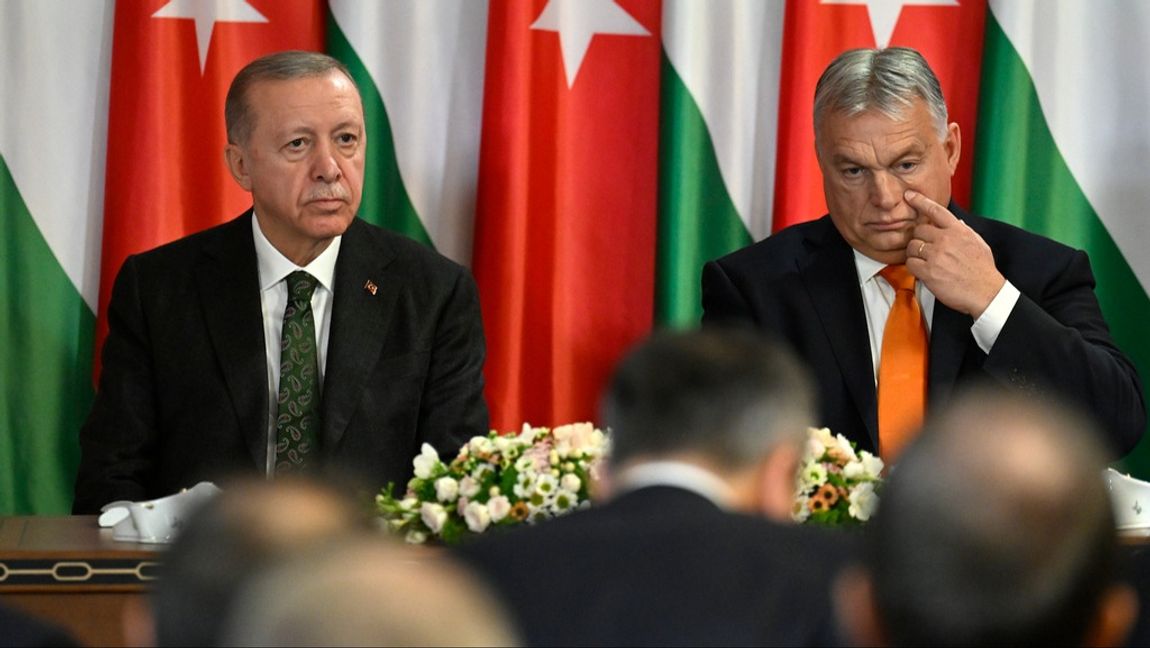 Turkiets president Erdogan och Ungerns premiärminister Orbán vid ett möte i Budapest i december. Arkivbild. Foto: DENES ERDOS/AP/TT