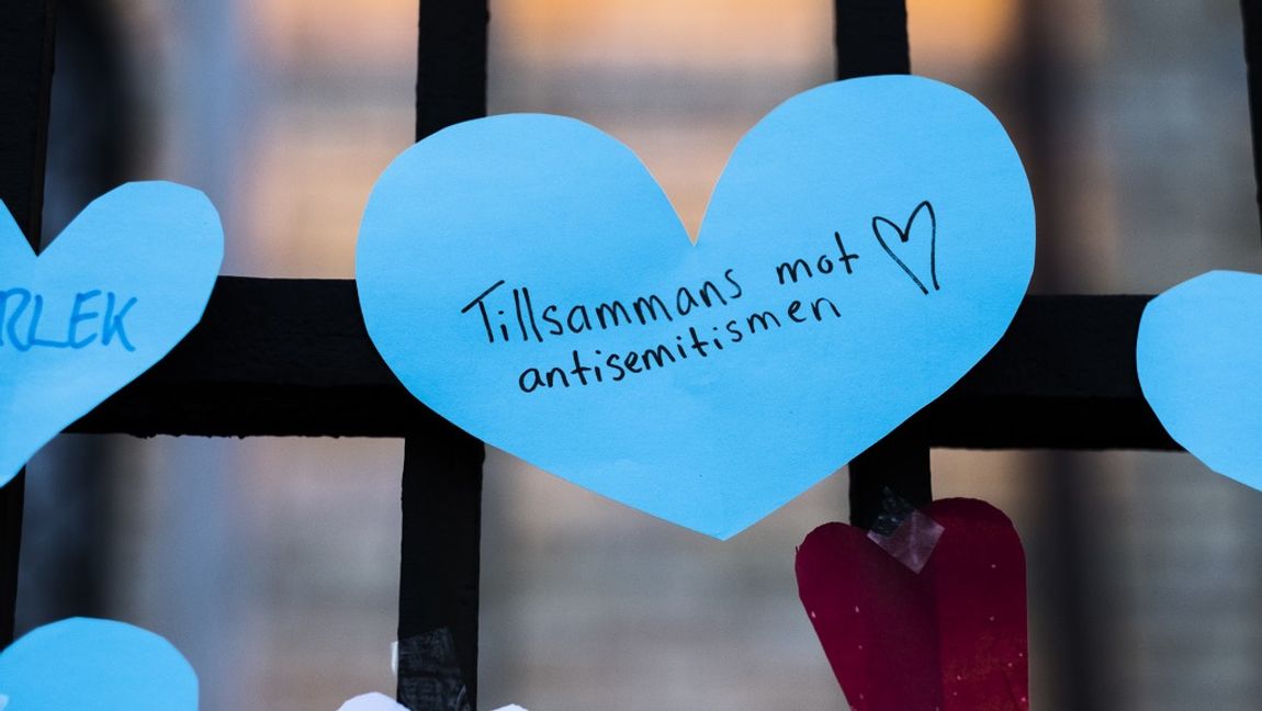 Trots att judar är en nationell minoritet är de väldigt ensamma när antisemitiska vindar blåser. Foto: Nora Lorek/ TT