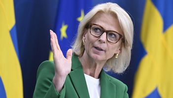 Finansminister Elisabeth Svantesson (M) har gått från att i början av juni (bilden) säga att det inte riktigt går att ropa hej än om att inflationskampen är över till att nu hävda att den ”är vunnen”. Foto: Jessica Gow/TT.