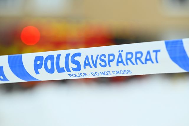 Två personer fanns i bostaden, men ingen skadades. Arkivbild. Fredrik Sandberg/TT