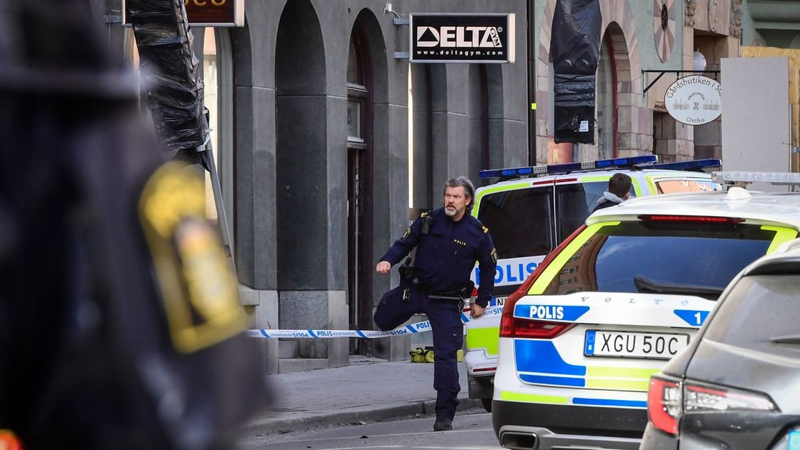 I måndags sköts en ordningsvakt på ett gym i centrala Stockholm. Han avled senare av sina skador. Det var en av 37 skjutningar under första kvartalet 2022. Foto: Paul Wennerholm/TT