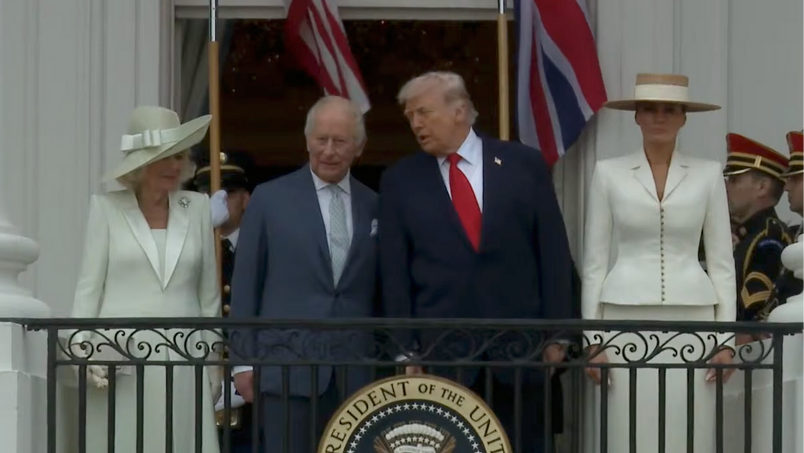 Kungapartet och presidentparet efter välkomtsceremonin i Vita Huset. Foto: Skärmavvbild Youtube/White Huse