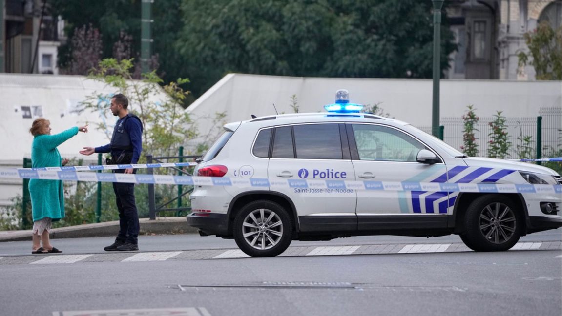 Belgisk polis vid en avspärrning i Bryssel i höstas. Arkivfoto. Foto: Martin Meissner/AP/TT