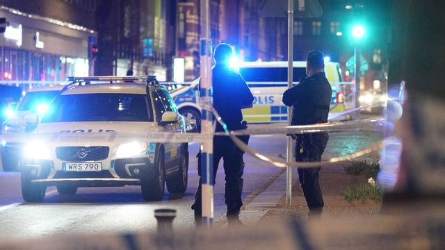 Poliser på Bergsgatan i centrala Malmö den 1 maj efter ett misstänkt mordförsök. Arkivbild. Foto: Johan Nilsson/TT.