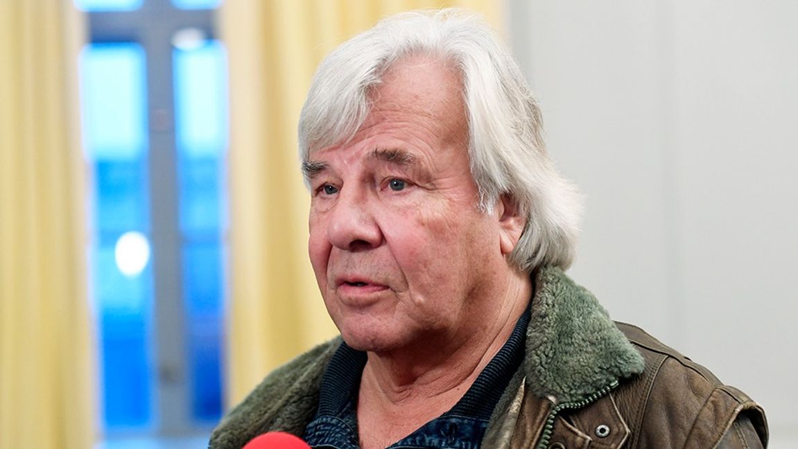 Jan Guillou är i blåsväder efter en krönika där han påstår att Stiftelsen Doku ”kollaborerar” med Säpo. Foto: Fredrik Sandberg/TT.