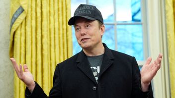 Elon Musk leder Department of Government Efficiency (DOGE) som nu säger att miljontals skattepengar betalats ut för en tom migrantanläggning. Foto: Alex Brandon/AP/TT