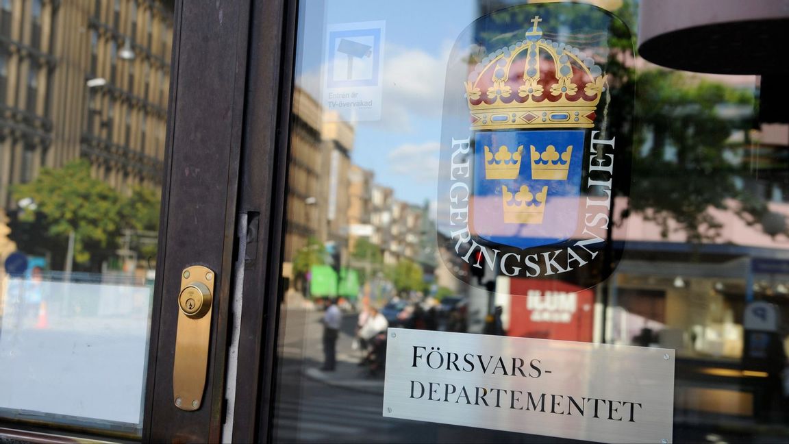 Bild på ingång till Försvarsdepartementet. Foto: Bertil Ericson/TT