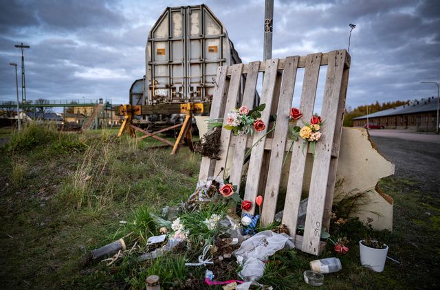 Minnesplats för den mördade 14-åringen vid godsbangården i Landskrona i slutet på oktober 2024. Johan Nilsson/TT