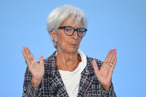 Europeiska centralbanken (ECB), med chefen Christine Lagarde, väntas leverera årets tredje räntesänkning på torsdag. Arkivbild Arne Dedert AP/TT