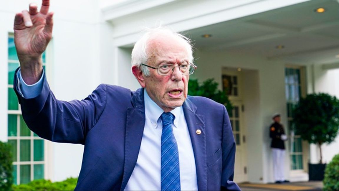 Socialisten Bernie Sanders, som har judisk börd, kallades för den ”judiske senatorn” i en nyhetstext. Dan Korn och Johannes Nilsson analyserar. Foto: AP