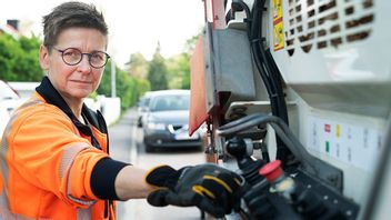 Ann-Sofie Hermansson möter media under en paus från arbetet efter torsdagens dom. Arkivbild. Foto: Julia Sjöberg