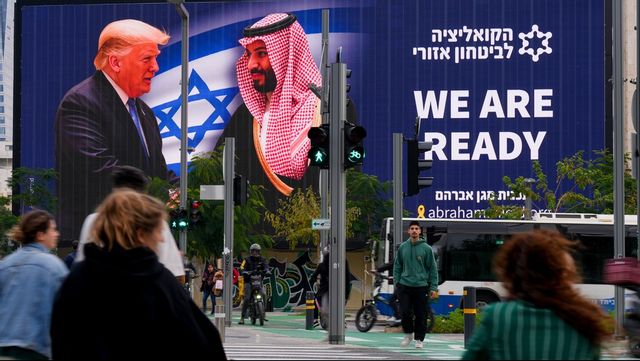 Världen är redo för ett riktigt fredsavtal i Mellanöstern, men Sverige och EU riskerar att ha varit utanför processen. Foto: Ariel Schalit/AP/TT