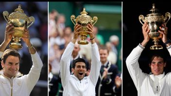 Tennisens tre tenorer på rad efter Wimbledon-vinster: Roger Federer (vänster), Novak Djokovic (mitten) och Rafael Nadal (höger). Foto: AP FILE / TT Nyhetsbyrån