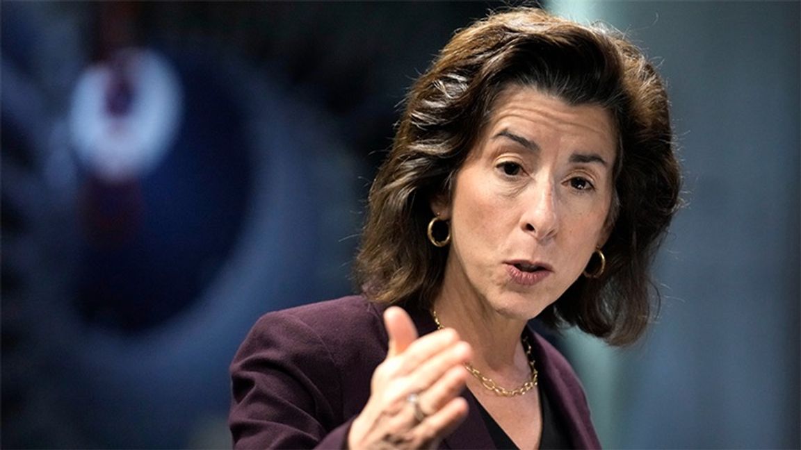 USA:s regering, med handelsminister Gina Raimondo, har sedan 2022 märkbart stramat åt USA:s teknikexport till Kina. Arkivbild. Foto: Steven Senne AP/TT