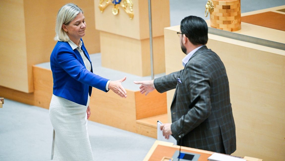 I ena ögonblicket spelad artighet, i nästa lögner utomlands. Andersson är ombytlig. Foto: Anders Wiklund/TT