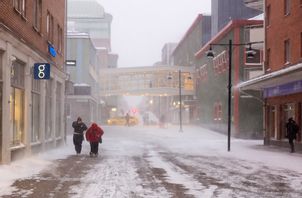SMHI varnar för snö och ishalka under tisdagen. Arkivbild. Foto: Pär Bäckström/TT