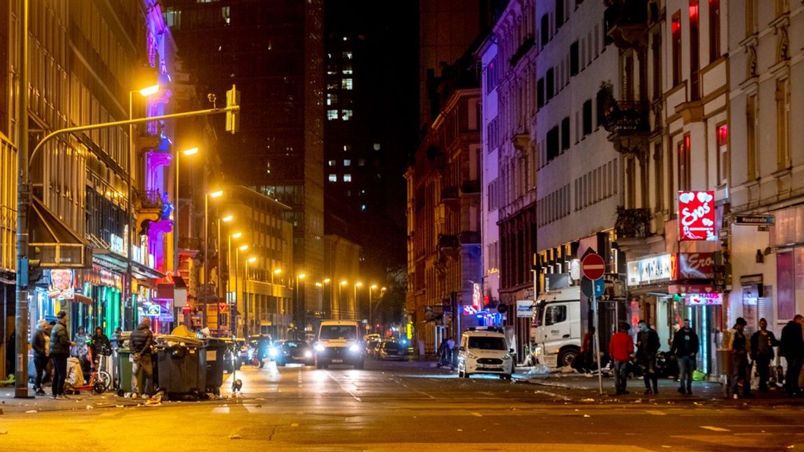 Går det att rapportera om ett Red light district utan att ta avstånd? Foto: Michael Probst/AP/TT