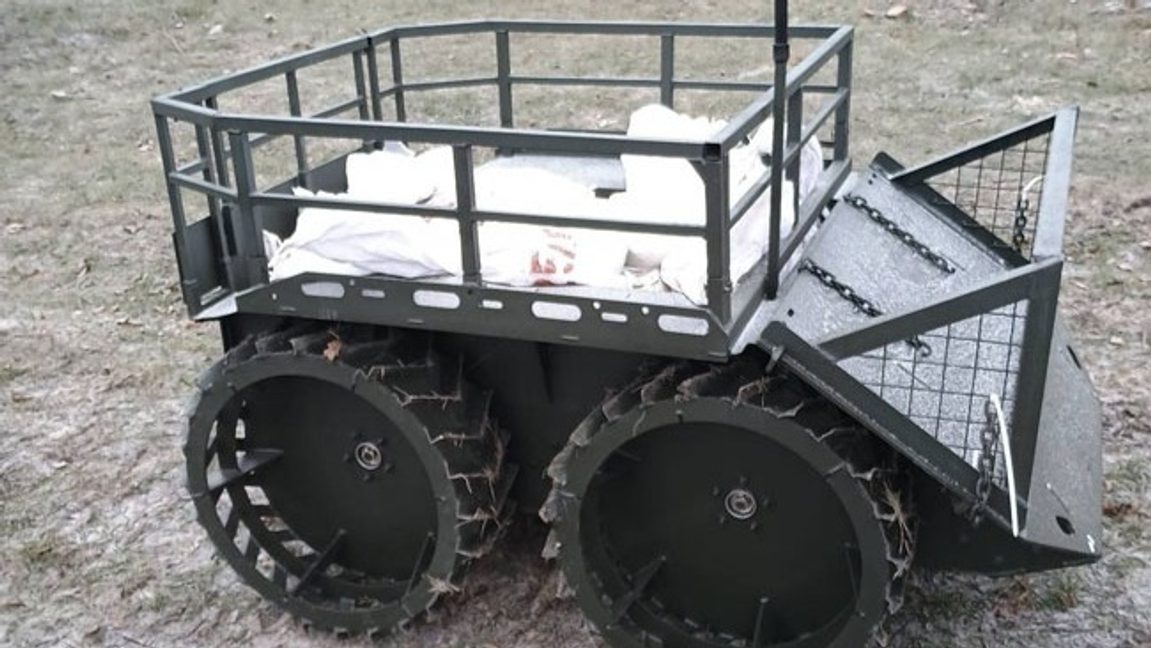 En Zmiy Logistic – en av de ukrainska markrobotar som ersätter soldater i livsfarliga transporter nära fronten. Foto: Serhii Yurtaaa, CC BY 4.0.