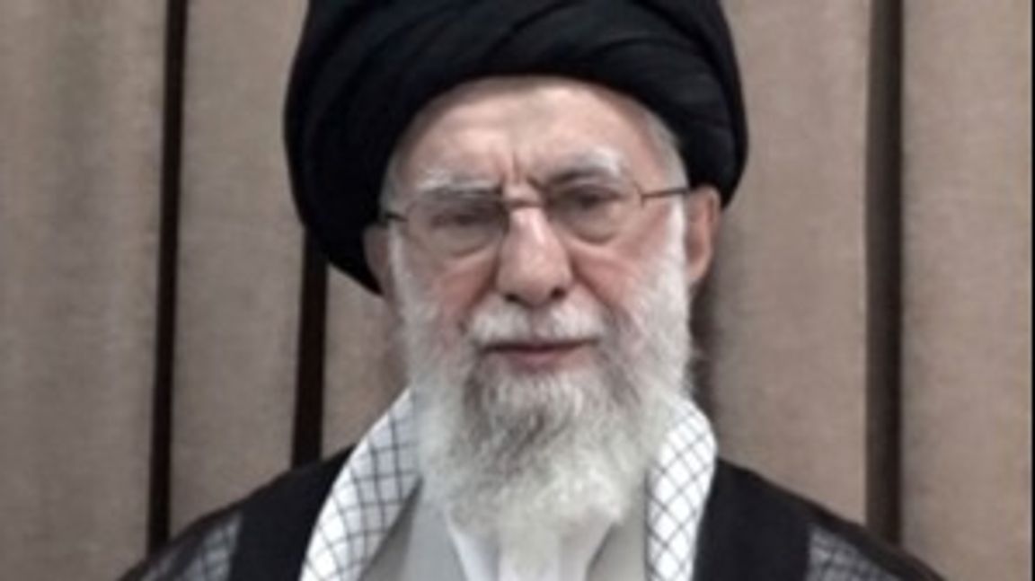 Ali Khamenei höll sig gömd i bunker. Foto: AP