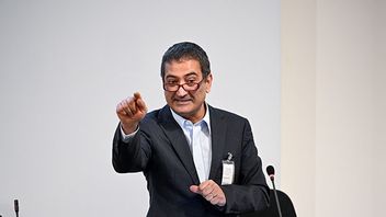  Forskaren Sameh Egyptson presenterar sin uppmärksammade avhandling: ”Global politisk islam?: Muslimska brödraskapet & Islamiska förbundet i Sverige” under ett riksdagsseminarium. Bild: Anders Wiklund/TT 