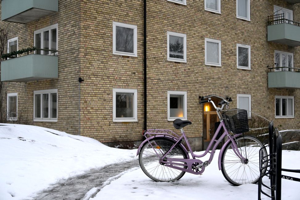 Karlstads kommunala bostadsbolag KBAB ber nu om ursäkt efter alla dess hyresgäster fick sms om att deras kontrakt sagts upp. Arkivbild. Janerik Henriksson/TT