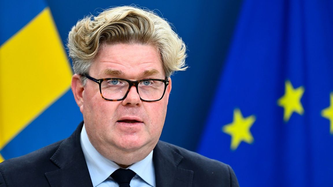 Justitieminister Gunnar Strömmers skarpa budskap till gängmedlemmar som befinner sig utomlands: ”Ni kommer hittas”. Foto: Anders Wiklund/TT