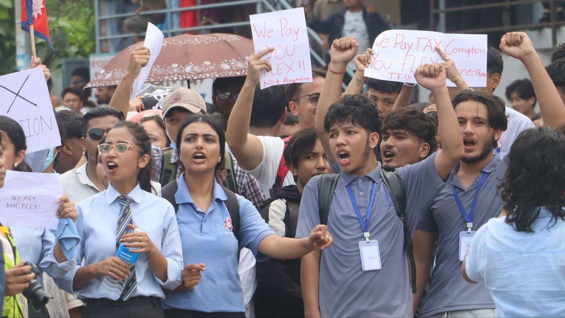 Generation z har protesterat efter att Nepal förbjöd sociala medier som Youtube och X. Foto: हिमाल सुवेदी, Public Domain/Wikimedia Commons