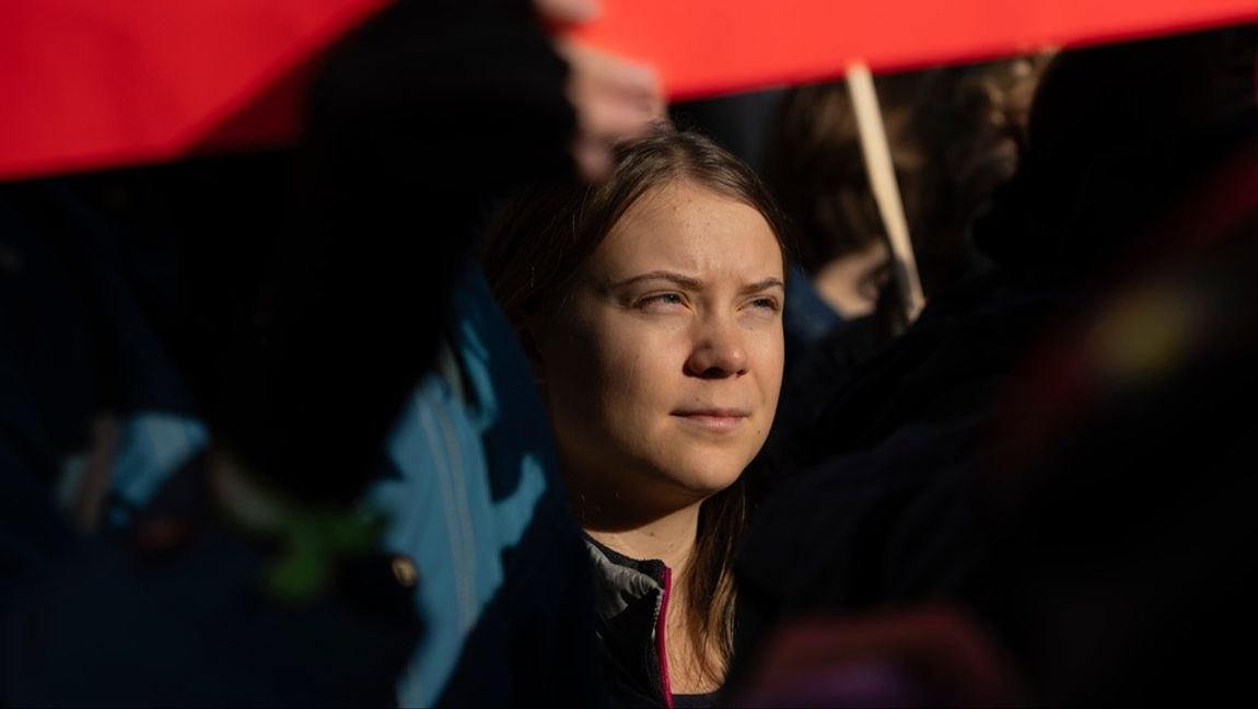 Klimataktivisten Greta Thunberg ställs inför en domstol i London på onsdagen. Foto: PETER DEJONG/AP/TT