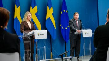 Socialminister Lena Hallengren och statsminister Stefan Löfven. Foto: Henrik Montgomery / TT /