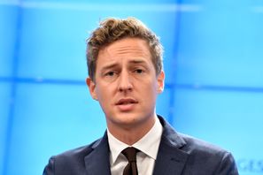 Centerpartiets tidigare ekonomiskpolitiske talesperson Emil Källström vill inte ta över partiledarskapet. Arkivbild. Foto: Jessica Gow/TT